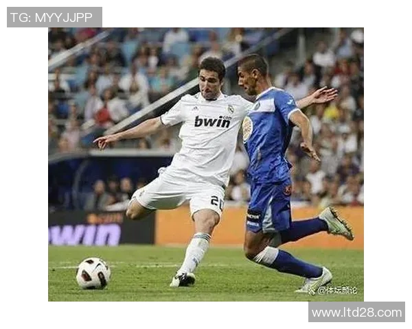 足球明星心中的童年偶像揭秘他们的成长故事与梦想启航